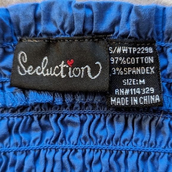 2000s Woman's Button Up Top - Picture 7 of 8